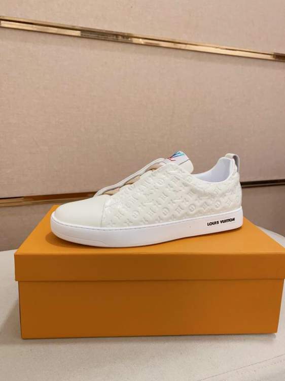 Picture of Louis Vuitton Shoes _SKULVsz38-44hnh055815605